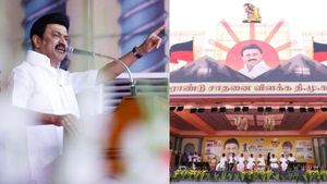 மக்களுக்கு நல்லது செய்யவே எனக்கு நேரம் பத்தவில்லை! பதில் சொல்லி நேரத்தைவீணடிக்கமாட்டேன் -ஸ்டாலின்