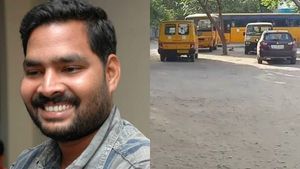 நீ வரும் வரை அப்பா உடல் வீட்டில்தான் இருக்கும்.. தாய் உறுதி.. கண்ணீருடன் பொது தேர்வு எழுத சென்ற மாணவி 