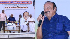 அட நம்ம அமைச்சரா இது! சிரித்து சிரித்துப் பேசிய எம்.ஆர்.கே.பன்னீர்செல்வம்! பூரித்த திமுக நிர்வாகிகள்