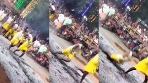 தீமிதி திருவிழா.. திடீரென தீயில் விழுந்த மாணவன் “அய்யோ.. பதறியடித்து ஓடிய பக்தர்கள்
