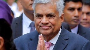 ’வெளியே போ ரணில்’..! மகிந்தாவைத் தொடர்ந்து ரணிலுக்கு எதிராக கிளம்பிய மக்கள்! என்ன காரணம் தெரியுமா! 