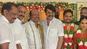 அண்ணாமலை அப்படி சொன்னாரே! கேரளாவில் பாருங்க.. பாஜக தலைவர் மகன் திருமணத்தில் பங்கேற்ற லுலு உரிமையாளர் 