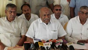 இப்படியே போனால் அரசுக்கு தடை ஏற்படும்! தேர்தலில் தோத்துடுவாங்க! சாபம் விடும் இந்து முன்னணி தலைவர்..!