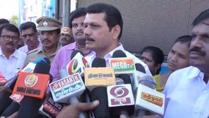 மின் தடையா? வாய்ப்பேயில்லை.. மற்ற மாநிலங்களுக்கே  மின்சாரம் கொடுக்கலாம் - அமைச்சர் செந்தில் பாலாஜி 