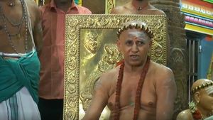 “ஒருபக்கம் ஆளுங்கட்சி.. மறுபக்கம் அவங்க.. துப்பாக்கி ஏந்திய போலீஸ் பாதுகாப்பு தேவை”- கமிஷனிடம் மனு! 