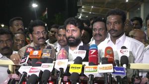 ஸ்டாலின்தானே முதல்வர் .. பிறகு ஏன் மோடிகிட்ட மின்சாரம் கேட்கறீங்க..ரிசைன் பண்ணுங்க.. சிடி ரவி ஆவேசம்