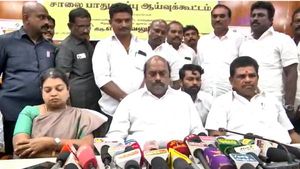 3 அமைச்சர்கள் இருக்கும்போதே முதல் வரிசையில் அமர்ந்து ‘கொர்ர்ர்’ - தூங்கி விழுந்த மூத்த அதிகாரிகள்! 