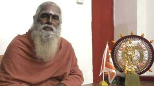 தேவையில்லாத விஷயங்களில் தலையிடாதீங்க!  பல்லக்கு தடையை நீக்குங்க! பேரூர் ஆதீனம் வலியுறுத்தல் 