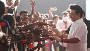 இ.பி.எஸ். கோட்டையில் கால் வைத்த ஸ்டாலின்.. சேலத்தில் முதலமைச்சருக்கு உற்சாக வரவேற்பு 