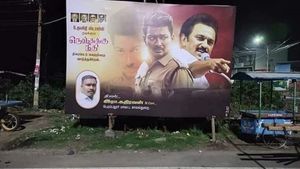 அடேங்கப்பா.. பெரம்பலூர் மாவட்ட காவல்துறையே வாழ்த்துதாம்- நெஞ்சுக்கு நீதிக்கு பேனர் வைத்த போலீஸ்காரர்