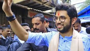 ”அயோத்தியில்” ஆட்டம் காட்ட முயன்ற சிவசேனா.. 15 நாட்களில் மகாராஷ்டிராவிலேயே மண்ணை கவ்வ வைத்த பாஜக 
