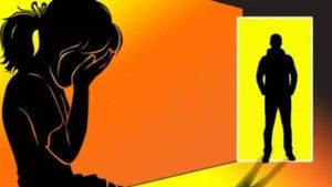 ப்ளான் பண்ணி தான் பண்ணோம்! போலீஸை அதிர வைத்த ‘வாரிசுகள்’! கதறித் துடித்த பள்ளி மாணவி! என்ன திமிர்? 