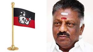 அமாவாசையில் முக்கிய அறிவிப்பு.. அதிமுகவைக் கைப்பற்ற வியூகம் வகுக்கும் ஓ.பன்னீர் செல்வம் 