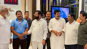 மகாராஷ்டிராவில் வேற முகம் காட்டிய சிவசேனா..வெலவெலத்த அதிருப்தி கோஷ்டிக்கு ஒய் பிளஸ் பாதுகாப்பு 
