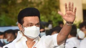 இன்னொரு 'மாஜி'க்கு முக்கிய பதவி? ரெண்டை மூணாக்கி.. பழைய வரலாற்றை மாற்ற ஸ்டாலின் போடும் கணக்கு!? 