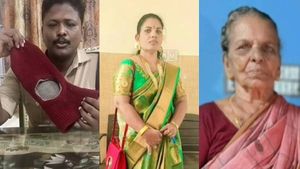 முட்டத்தில் இஸ்திரி பெட்டியால் அடித்து தாய், மகள் கொலை.. முக்கிய ஆதாரமாக சிக்கிய மங்கி குல்லா! 