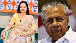 சங் பரிவார் கும்பலால் நம் நாட்டுக்கே அசிங்கம் “அதுக்கு நேரம் வந்துடுச்சு” - கொதித்த பினராயி விஜயன்! 