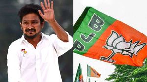  எய்ம்ஸ் செங்கல்லை திருடிட்டாரு.. உதயநிதியை கைது பண்ணுங்க முதல்ல.. போலீஸில் புகார் அளித்த பாஜக!