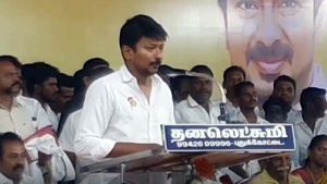  சின்னவர் ஓகே.. ஆனால் மூன்றாம் கலைஞர் என்று எல்லாம் என்னை கூப்பிடாதீங்க! காரணத்தை விளக்கும் உதயநிதி