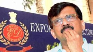 சிவசேனா சஞ்சய் ராவத்துக்கு அமலாக்கப் பிரிவு சம்மன்-என் தலையையே வெட்டினாலும் அணி மாறமாட்டேன் என சபதம்