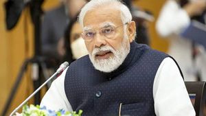 அதானிக்காக பிரதமர் மோடி நெருக்கடி தந்த விவகாரம்- மன்னிப்பு கேட்ட இலங்கை மின்சபை தலைவர் பெர்டினாண்டோ 