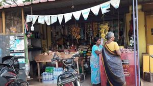 குட்கா ரெய்டு என சொல்லி வீட்டில் நுழைந்த 4 பேர்.. கிளம்பிய பின் காத்திருந்த அதிர்ச்சி.. பரபரத்த கோவை