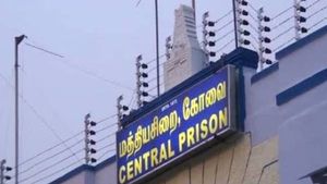 100க்கு 100... பிளஸ் 2, எஸ்எஸ்எல்சி தேர்வில் அனைவரும் தேர்ச்சி... கோவை மத்திய சிறை கைதிகள் அசத்தல் 
