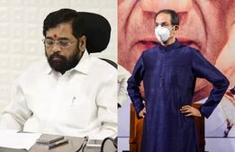  ட்விஸ்ட் மேல் ட்விஸ்ட்! காரில் இருந்து ஒரே ஜம்ப்! நடந்தே சென்று விஸ்வாசத்தை காட்டிய சிவசேனா எம்எல்ஏ
