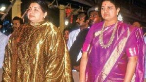 தங்கம், வைரம், 11,000 பட்டுப்புடவை - கர்நாடக கஜானாவில் 19 ஆண்டாக முடங்கியுள்ள ஜெயலலிதாவின் பொருட்கள்