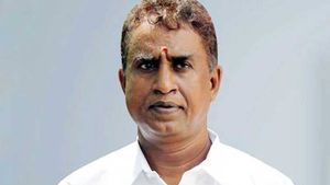 எடப்பாடியின் 2 டார்கெட்.. ‘ஒரே கல்லில் ரெண்டு மாங்காய்’ - வேலுமணிக்கு கொடுத்த அசைன்மெண்ட்! 