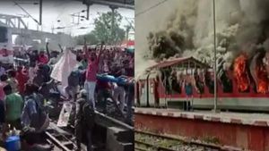 தென்னிந்தியாவிலும் அக்னிபாத் எதிர்ப்பு போராட்டம்- தெலுங்கானாவில் ரயில் நிலையம் சூறையாடல்- தீ வைப்பு 