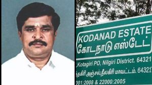 கோடநாடு கொலை வழக்கில் இறுகும் பிடி..ஆறுகுட்டியிடம் 3வது முறையாக விசாரணை - சூத்திரதாரி சிக்குவாரா? 