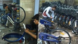 பச்சையிலிருந்து நீல நிறத்திற்கு மாறும் சைக்கிள்கள்.. தமிழக அரசின் இந்த மாற்றத்திற்கு காரணம் என்ன? 