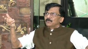 நில மோசடி வழக்கு: சிவசேனா மூத்த தலைவர் சஞ்சய் ராவத் அமலாக்கத்துறையால் அதிரடி கைது 