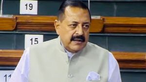 விண்வெளி சுற்றுலாவை கட்டுப்படுத்தும் சட்டங்களை உருவாக்கும் திட்டமில்லை.. லோக்சபாவில் அமைச்சர் தகவல் 
