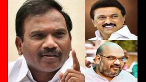 ஆ. ராசா திமுகவை மிரட்டுகிறாரா.. மேடையில் ஸ்டாலினை வைத்து கொண்டே.. வரிந்து கட்டி வந்த பாஜக 