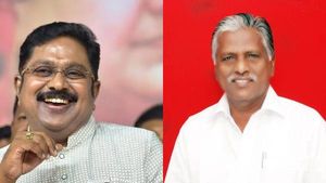 தினகரனுக்கு எந்தத் தகுதியும் இல்லை.. மீறினால் வழக்கு தான்.. எச்சரிக்கும் கே.பி.முனுசாமி! 