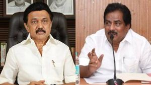 நாட்டிலேயே எளிமையான முதல்வர் ஸ்டாலின்.. ஏற்றத்தாழ்வே காட்ட மாட்டாரு - அமைச்சர் பி.மூர்த்தி புகழாரம் 