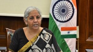 தெலுங்கானாவில் சூறாவளியாக நிர்மலா சீதாராமன்..தமிழகத்தில் கிடைக்காமல் போனதை எட்டிப் பிடிக்க ஸ்கெட்ச்? 