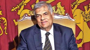 இலங்கை: தற்காலிக ஜனாதிபதியாக ரணில் பதவியேற்றார்- ஜூலை 20-ல் புதிய ஜனாதிபதிக்கான வாக்கெடுப்பு 