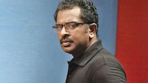 பள்ளி மாணவிகள் முன்பு பேண்ட்டை கழற்றி ஆபாச சைகை! 2வது முறையாக அநாகரீகம்.. கும்கி பட நடிகர் கைது! 