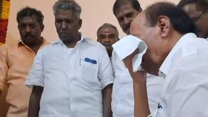 என்ன தவம் செய்தேனோ! பிறந்தநாளில் சொந்த ஊரில் தொண்டர்களுடன்.. கண்ணீர் விட்டு அழுத ராமதாஸ்! காரணம்? 