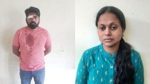 கப்பலில் வேலை செய்த கணவர்.. லாட்ஜ் 