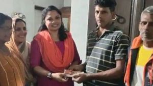ஒரு கோடிப்பே.. சுமை தூக்கும் தொழிலாளிக்கு அடித்த அதிர்ஷ்டம்! ஓணத்தில் கோடீஸ்வரர் ஆன ராஜேஷ்! 