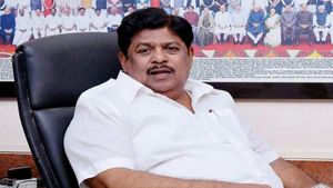 சிறையில் அடைக்கப்பட்ட பாஜக கேபி ராமலிங்கம்.. துன்புறுத்தலுக்கு ஆளாக்கப்பட்டரா? பரபரத்த சேலம் 