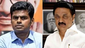 இதுதான் உங்க மதச்சார்பின்மையா? பிரதமர் மோடியை பாருங்க.. முதல்வர் ஸ்டாலின் செயலால் பொங்கிய அண்ணாமலை! 