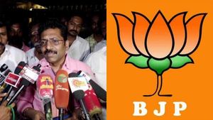 பாஜகவிலிருந்து இன்று விலகுகிறார்- மதுரை டாக்டர் சரவணன்.. காலை ராஜினாமா செய்கிறார்! 