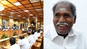 புதுச்சேரி பட்ஜெட்:  2022-23ஆம் நிதியாண்டிற்கான பட்ஜெட்டை தாக்கல் செய்தார் முதல்வர் ரங்கசாமி 