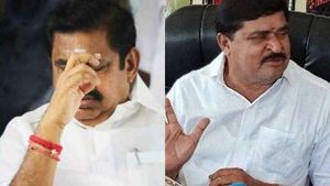 சசிகலாவுக்கு எடப்பாடி செய்த துரோகம்.. இத கேளு! அதிமுக தொண்டரிடம் ஆறுகுட்டி ஆவேசம்! லீக்கான ஆடியோ 
