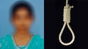 திருவாரூர் அரசு மருத்துவக் கல்லூரி விடுதியில் 5-ஆம் ஆண்டு மாணவி தற்கொலை- மாணவர்கள் அதிர்ச்சி!
